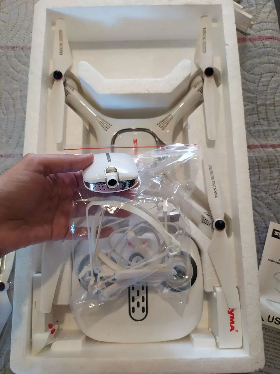 Drone SYMA com controle remoto - Foto 4