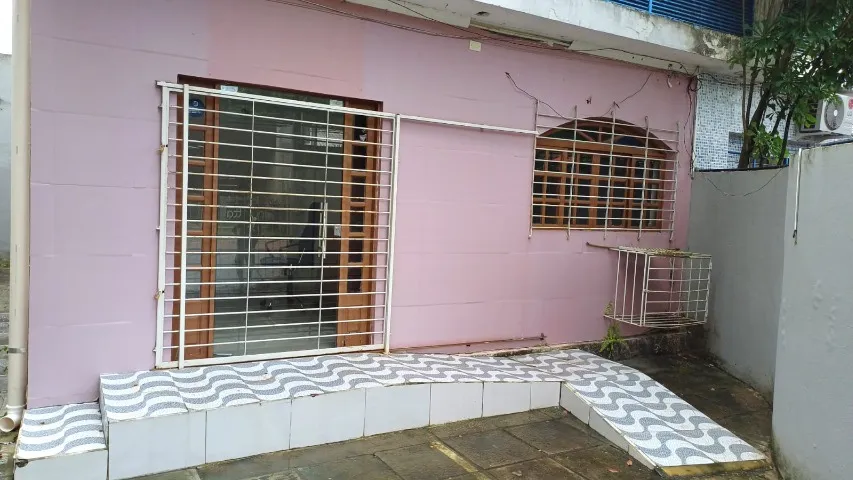 Casa p/ comércio na rua do Chacon