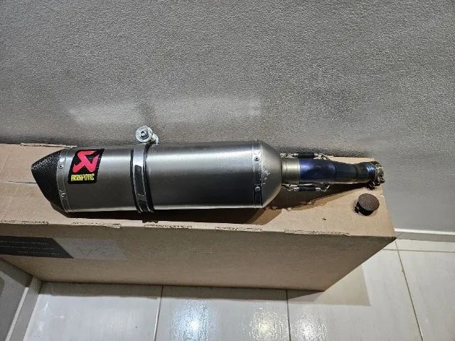 Ponteira escapamento Akrapovic Carbono Original para Hayabusa - Foto 3