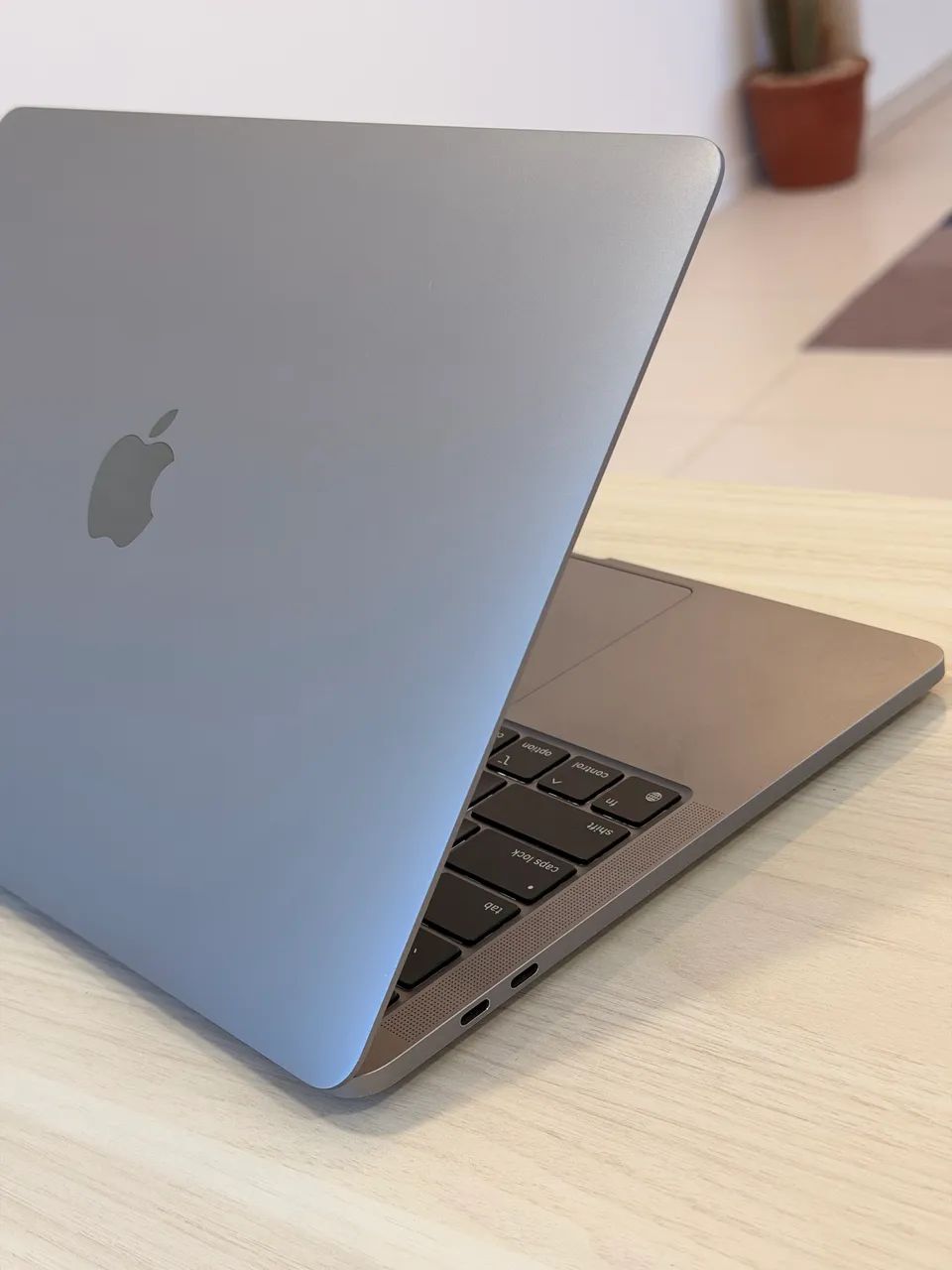 MacBook Pro M2 2022 - Touchbar - Notebooks - Capoeiras