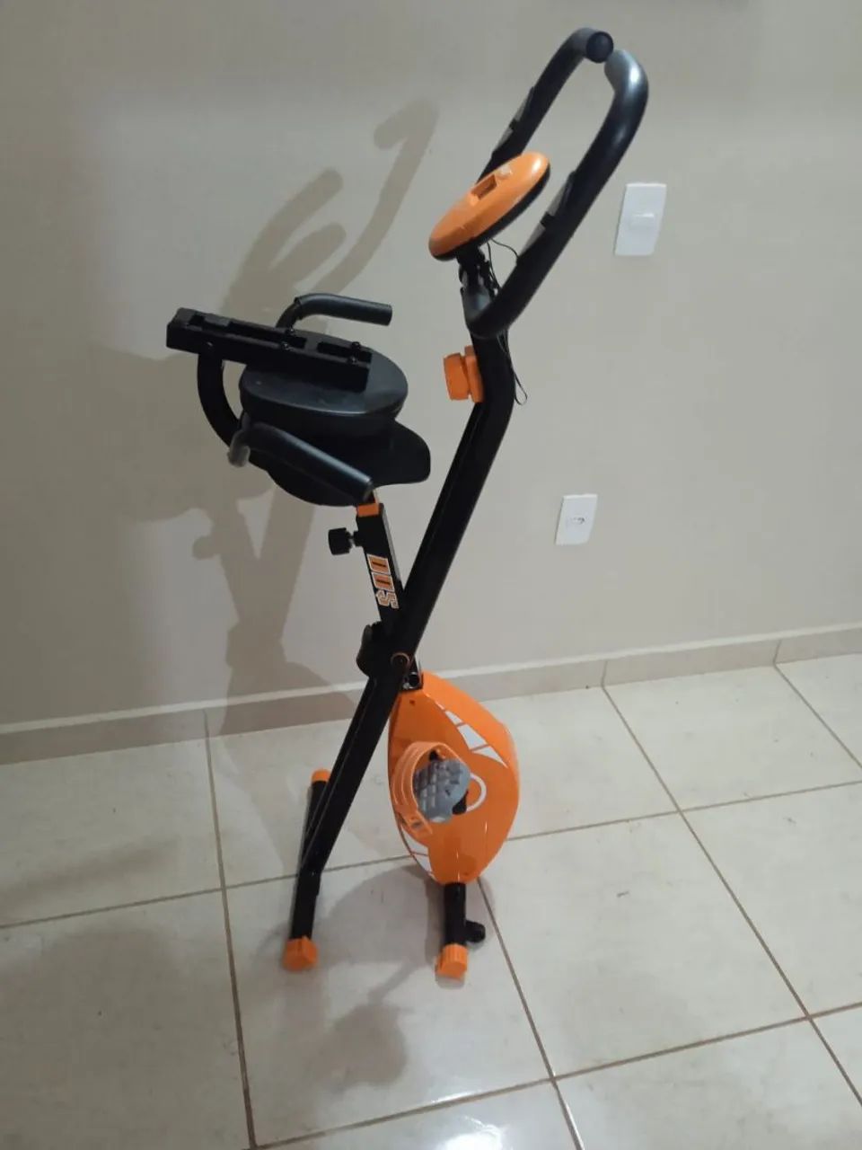 Bicicleta ergométrica dobrável assento com apoio - Foto 3