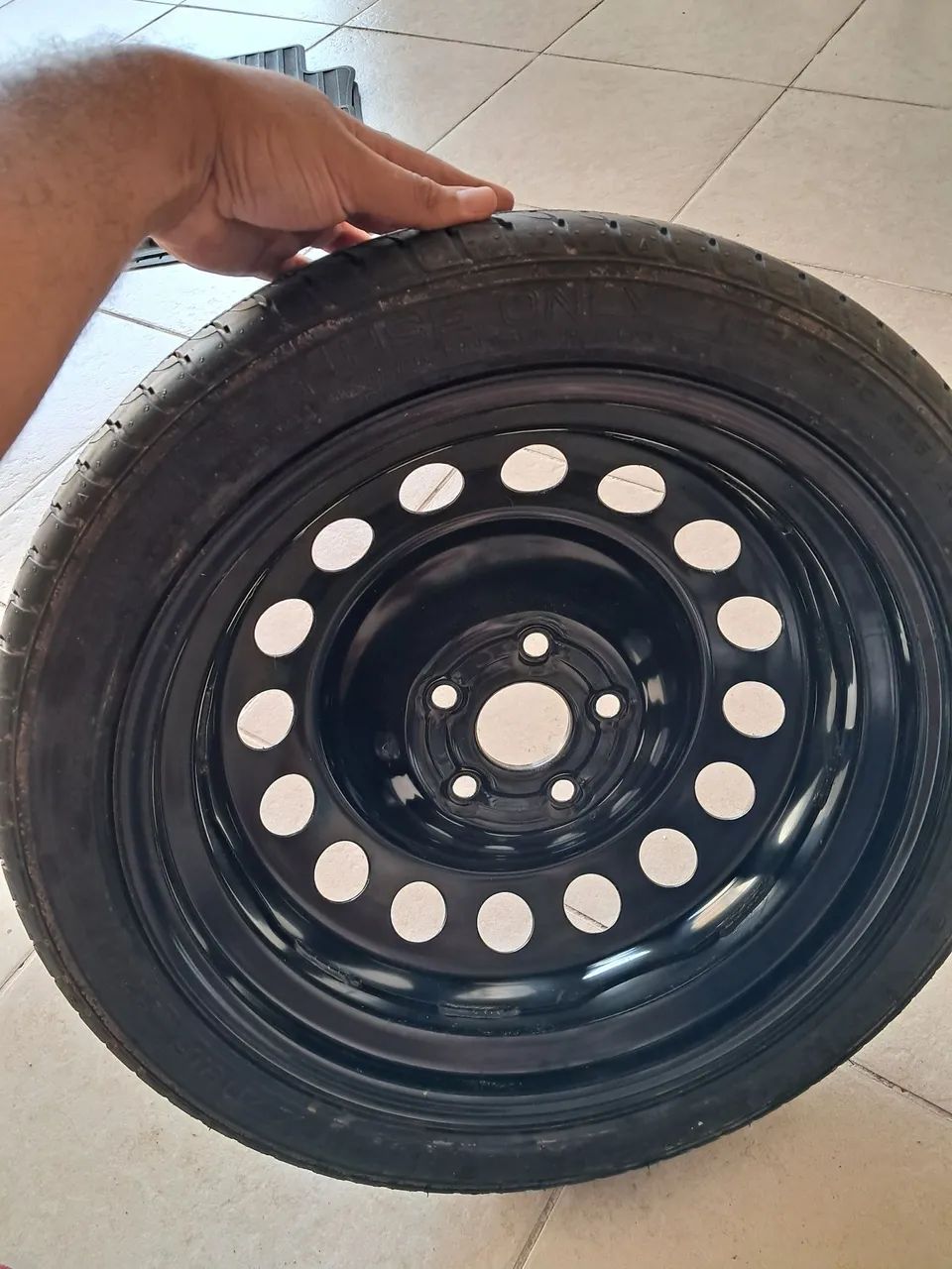 Estepe Original Chevrolet Tracker  - Foto 4