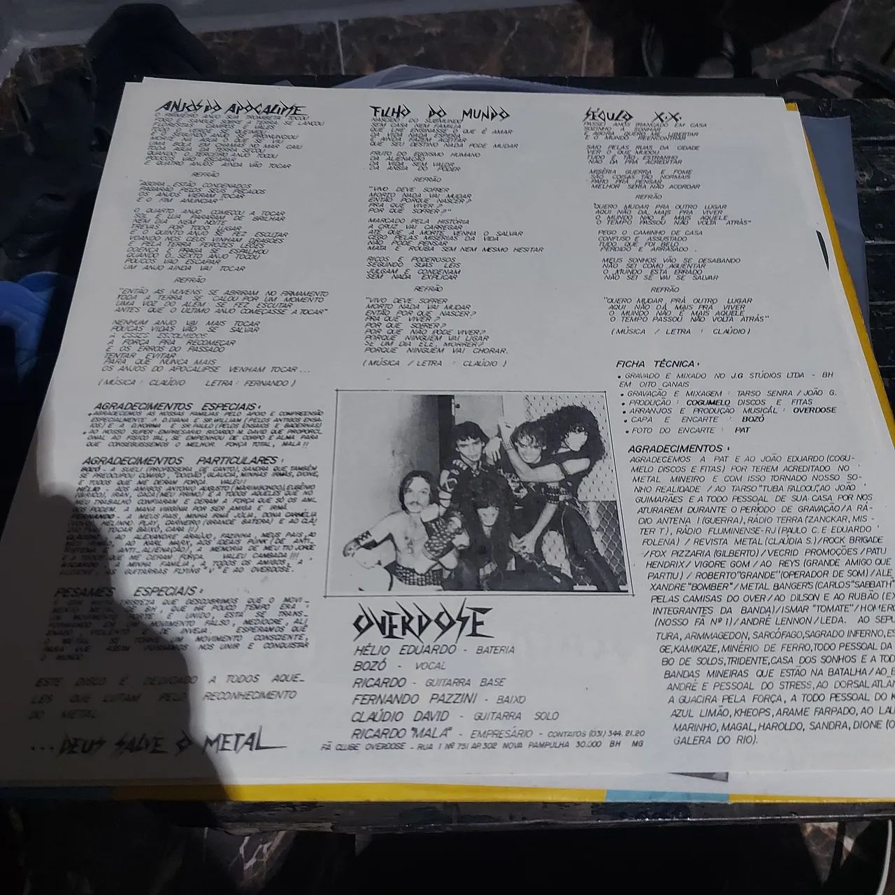 LP Sepultura Bestial, selo vermelho split c/ Overdose - Foto 4