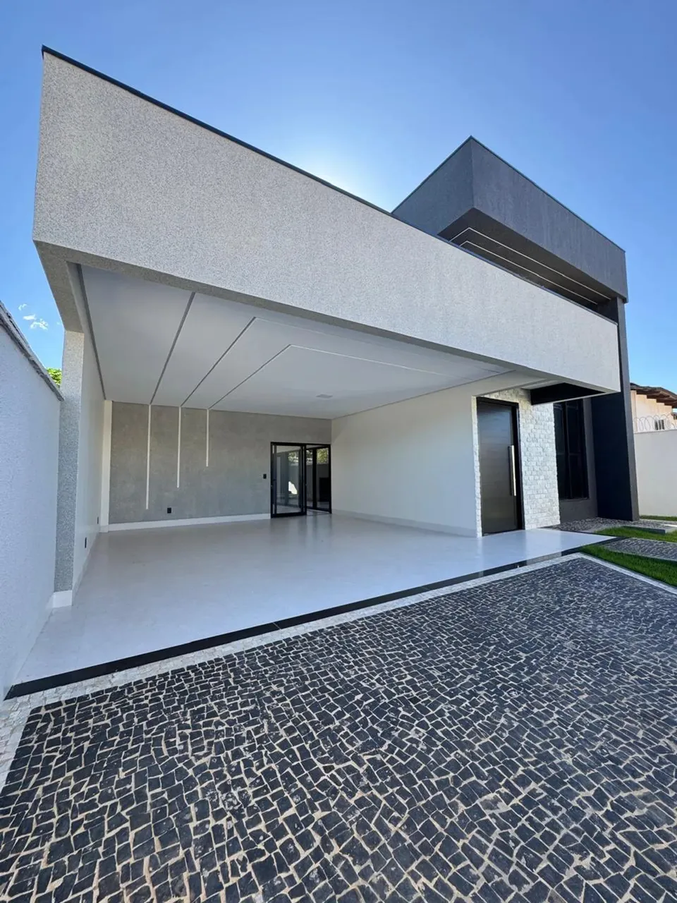 Imóvel para venda possui 235 metros quadrados com 3 quartos em Plano Diretor Sul - Palmas