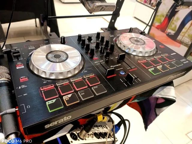 Controladora Pioneer DDJ-SB + Serato DJ - Ótimo Estado!