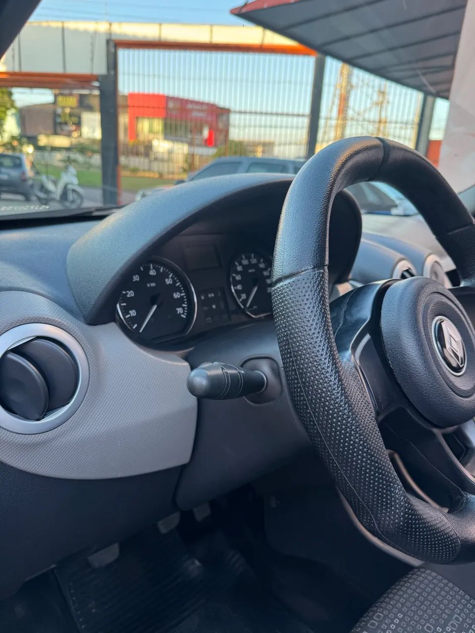 Renault Sandero Expression Hi-flex 1.0 16V 5P 2011 - Foto 9