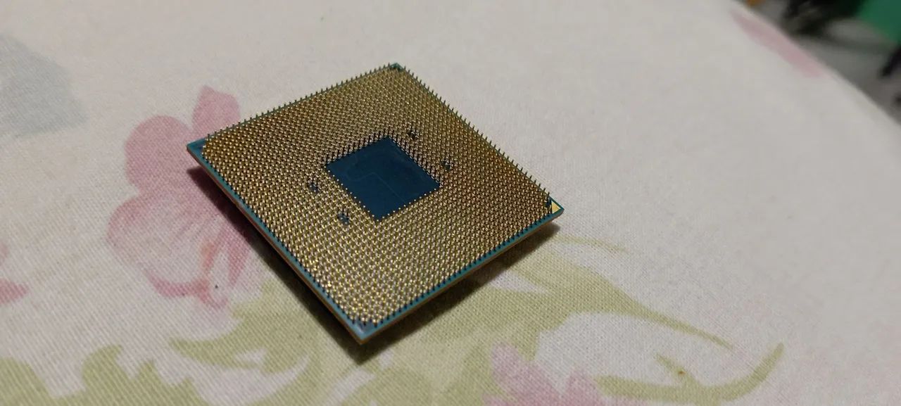 AMD Ryzen 3 4100 Processor - With Defect (Bent Pin)64291677037569121