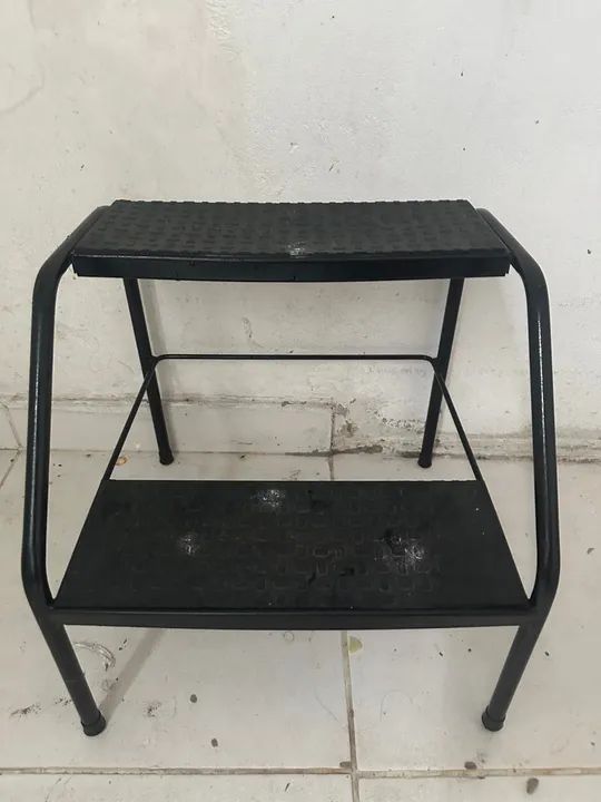 Banco de Ferro com 2 Degraus