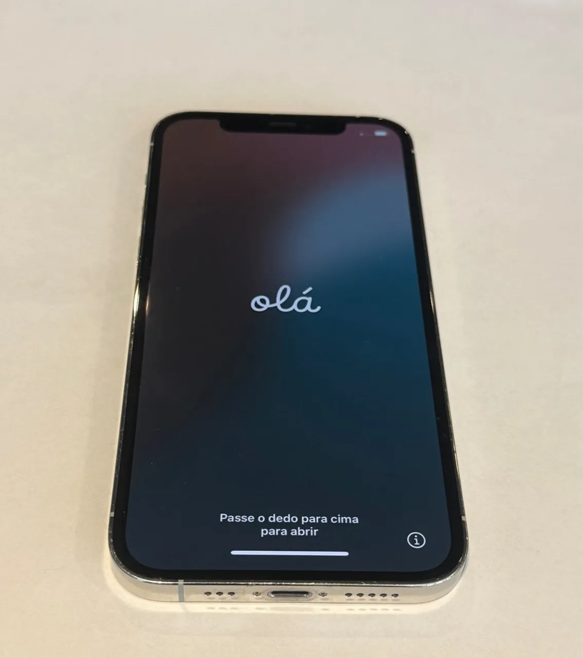 iPhone12 Pro Max c/ carregador e fone 512g em perfeito estado.