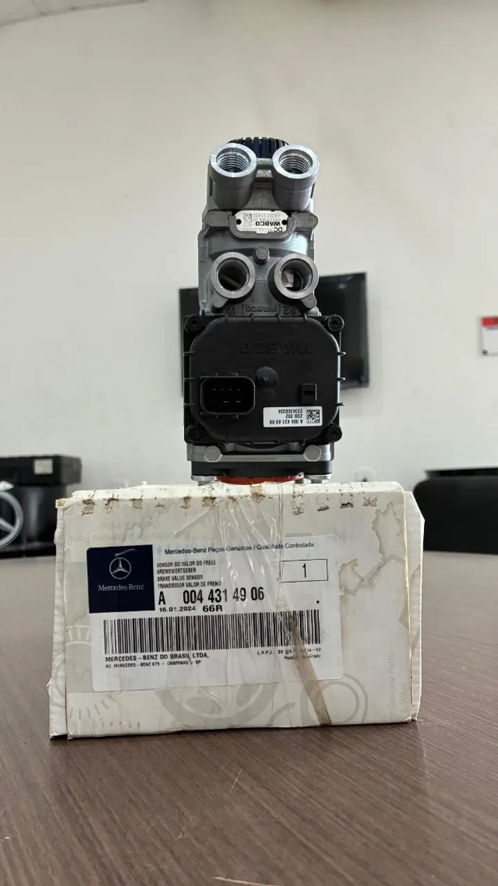 Sensor do Valor do Freio Mercedes-Benz - Cód. A0044314906 Original
