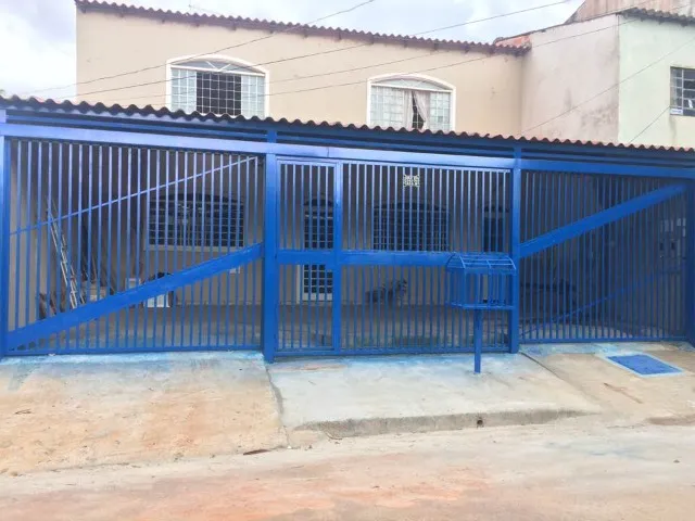 Casa na Qda 103, Recanto das Emas 3 qtos próximo ao shopping