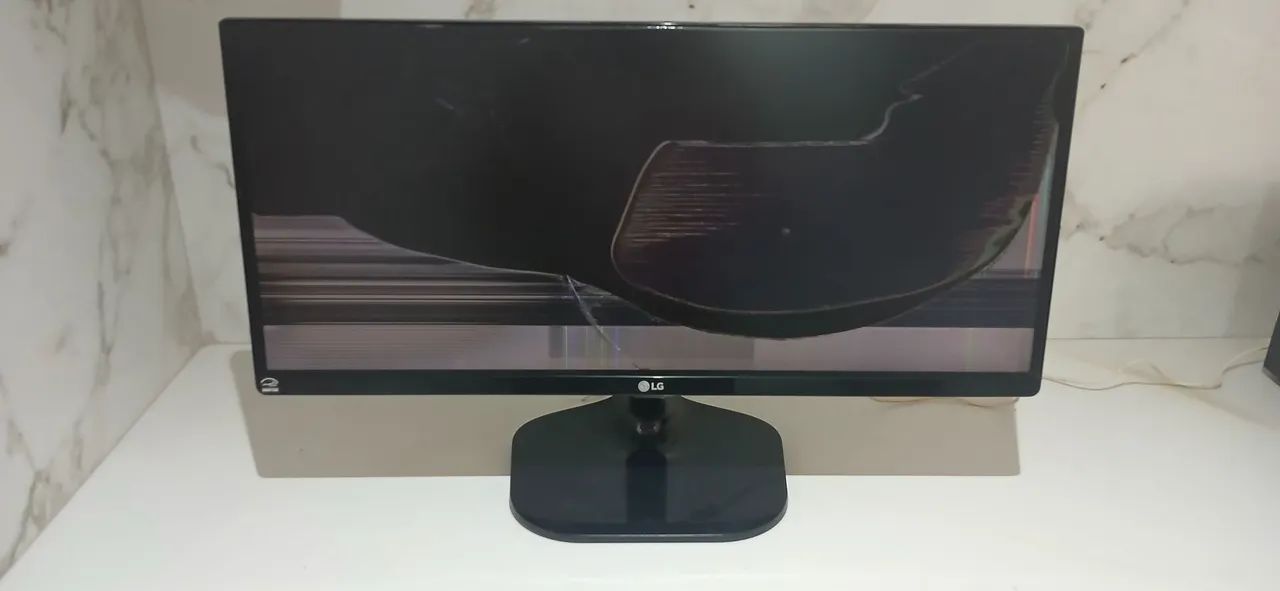 Monitor Led LG Ultra Wide 25' com Tela Quebrada