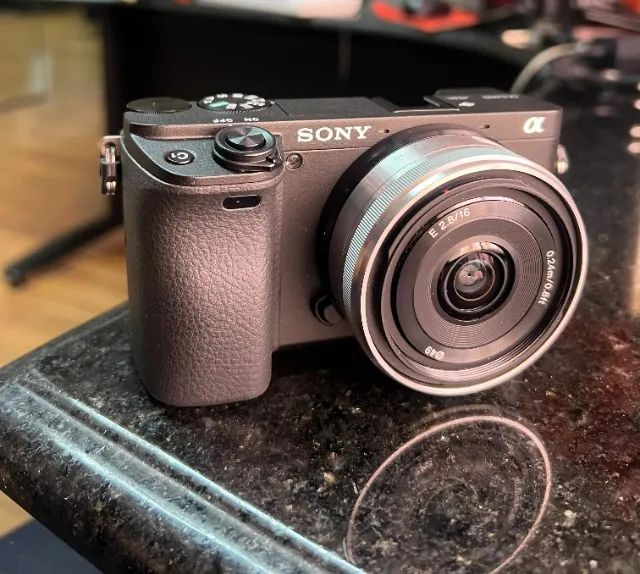 CÂMERA SONY A6400