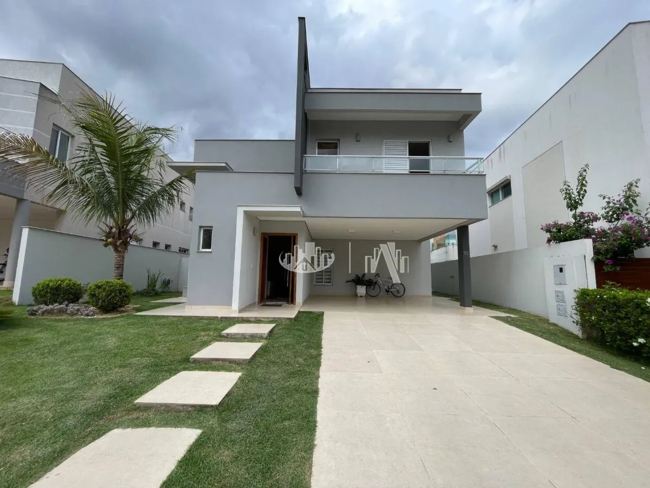 Casa de condomínio à venda - Londrina, PR | OLX