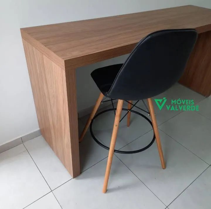 Mesa de apoio em madeira - Foto 4