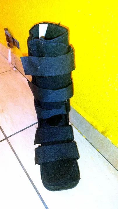 Bota ortopédica preta  - Foto 2