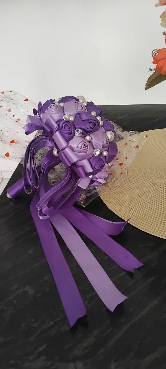 Buquê de noiva de cetim