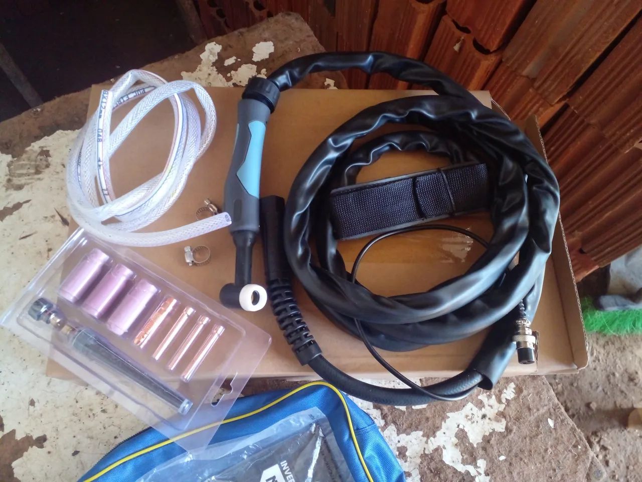 Máquina de solda thing e Eletro Ela é nova nunca foi usada a energia dela ela é uma 200 - Foto 6