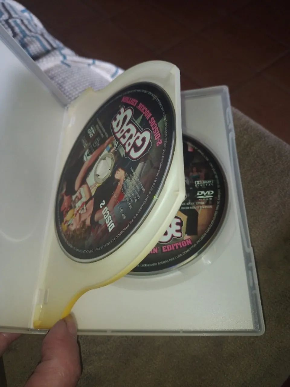 Grease 2Cd com jaqueta cover $30,00 - Foto 4