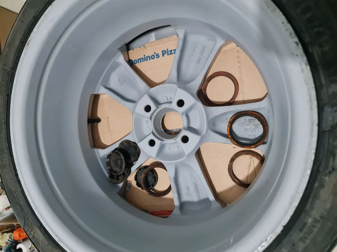 Aro 17 com pneus 205 45 / 17 - Foto 2