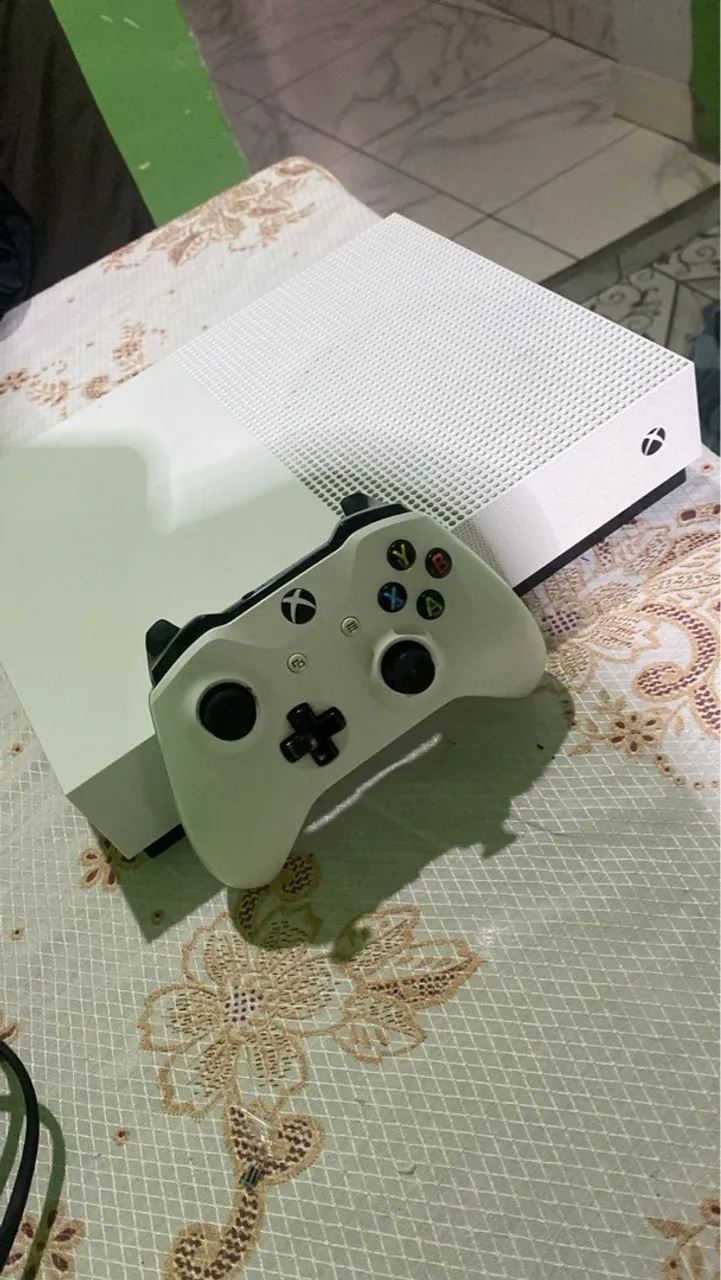 Xbox One S - Console e Controle + Jogos