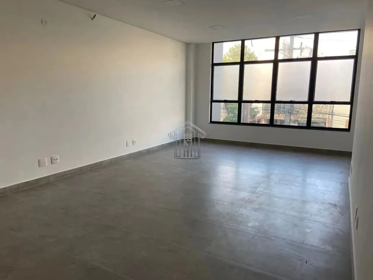 Sala Comercial para Locação, 1 vaga(s), 70 m²