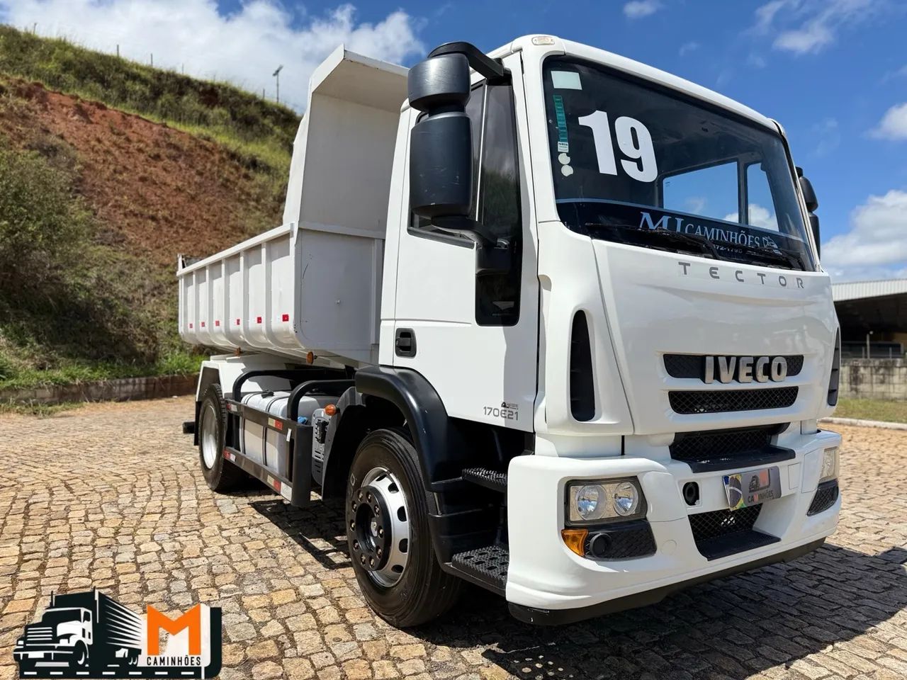 Iveco Tector 170E21 Caçamba - 2019