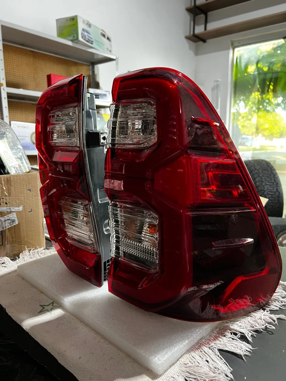Lanterna Hilux SRX Led