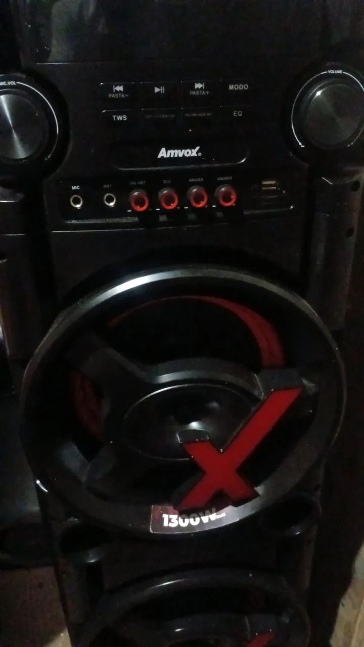 Vendo essa caixa de som semi nova ou troco por um notebook semi novo