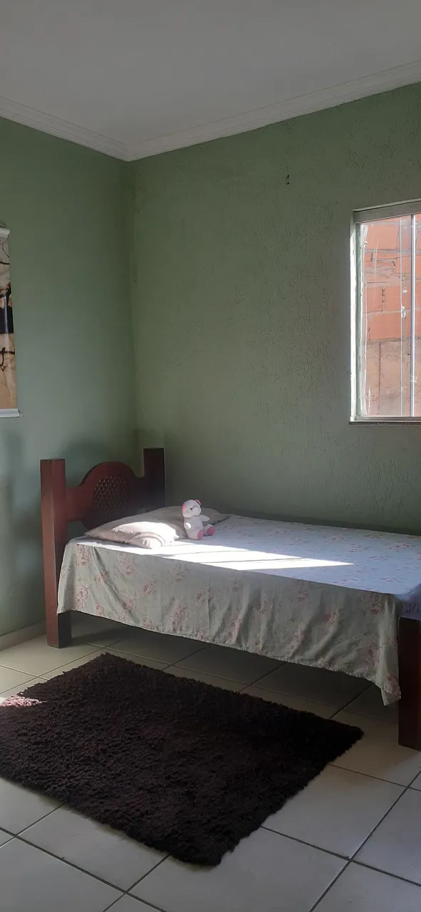 Quarto pra moça solteira que estude e trabalhe