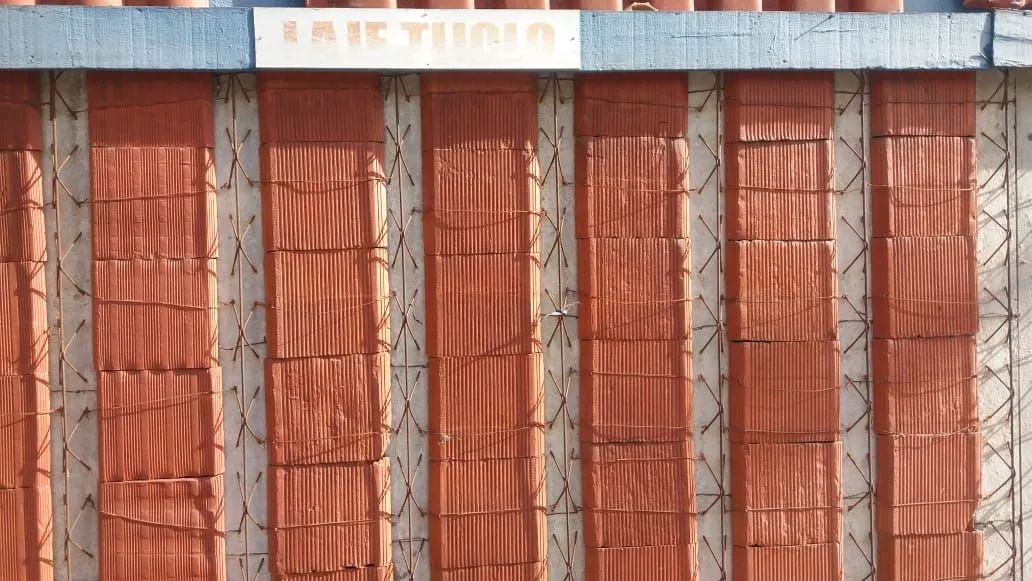 Lage Pré fábricada- Tijolo ou Isopor m2  - Foto 3