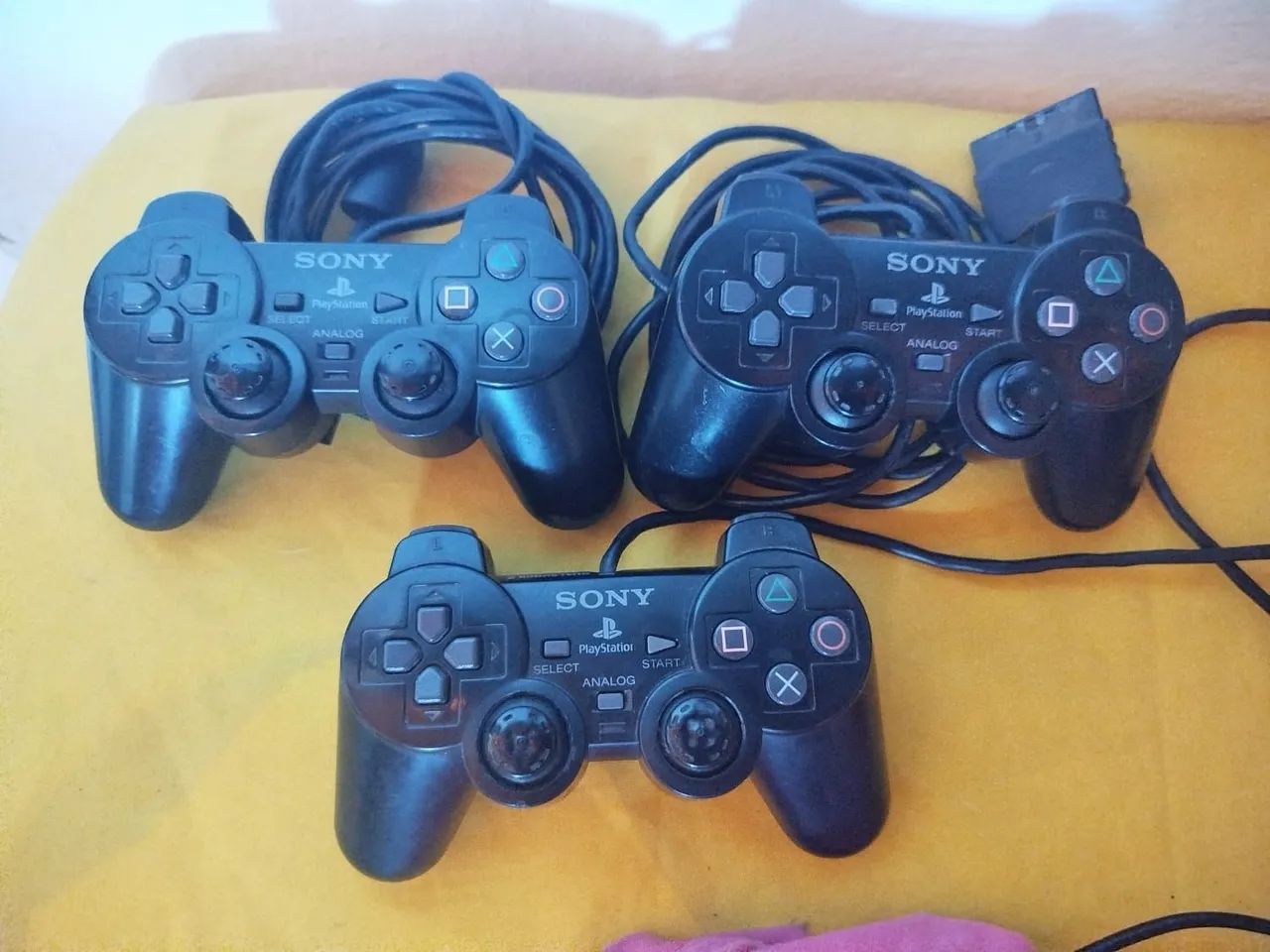 Controles de PS2 original Sony bem conservados, funcionando tudo perfeitamente, 100 cada