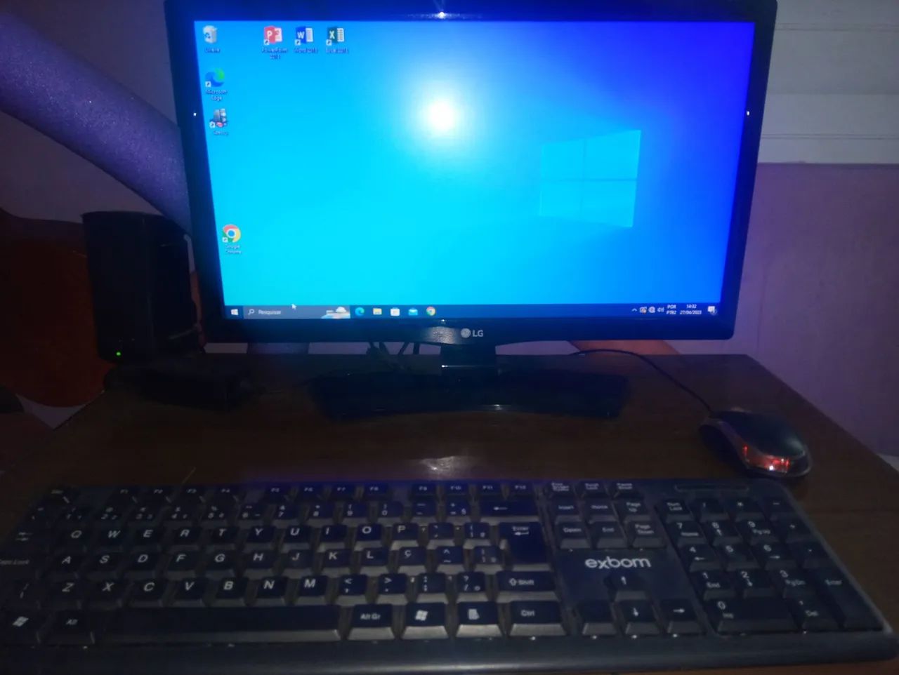 Computador Completo, teclado e mouse Exbom, monitor TV 19", 
