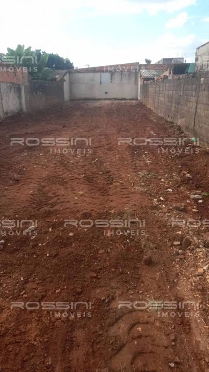 Terreno padrão (rua), Jardim Aeroporto, Ribeirão Preto - SP