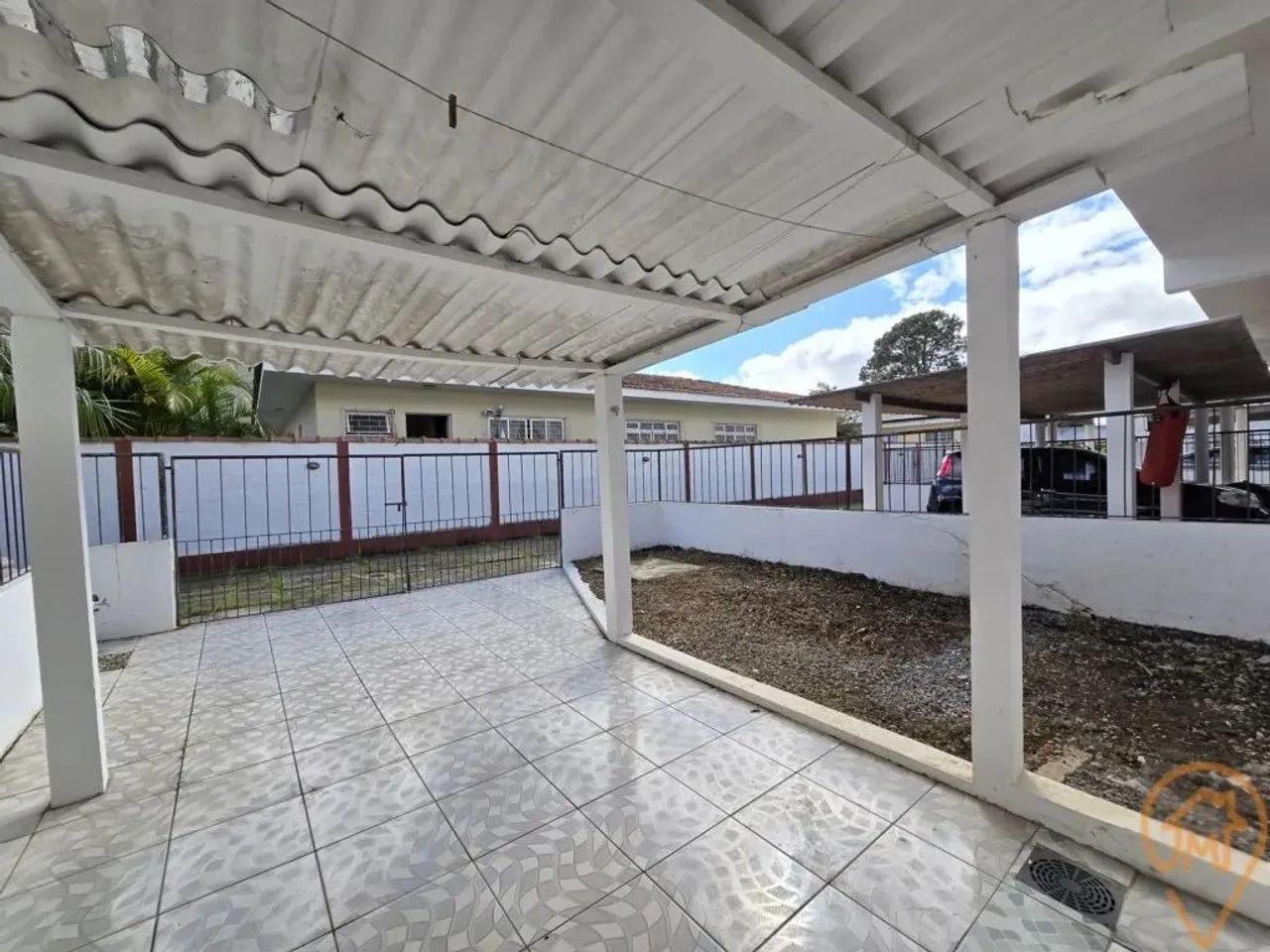 Sobrado com 4 quartos para alugar por R$ 2300.00, 105.26 m2 - BOQUEIRAO - CURITIBA/PR - Foto 2