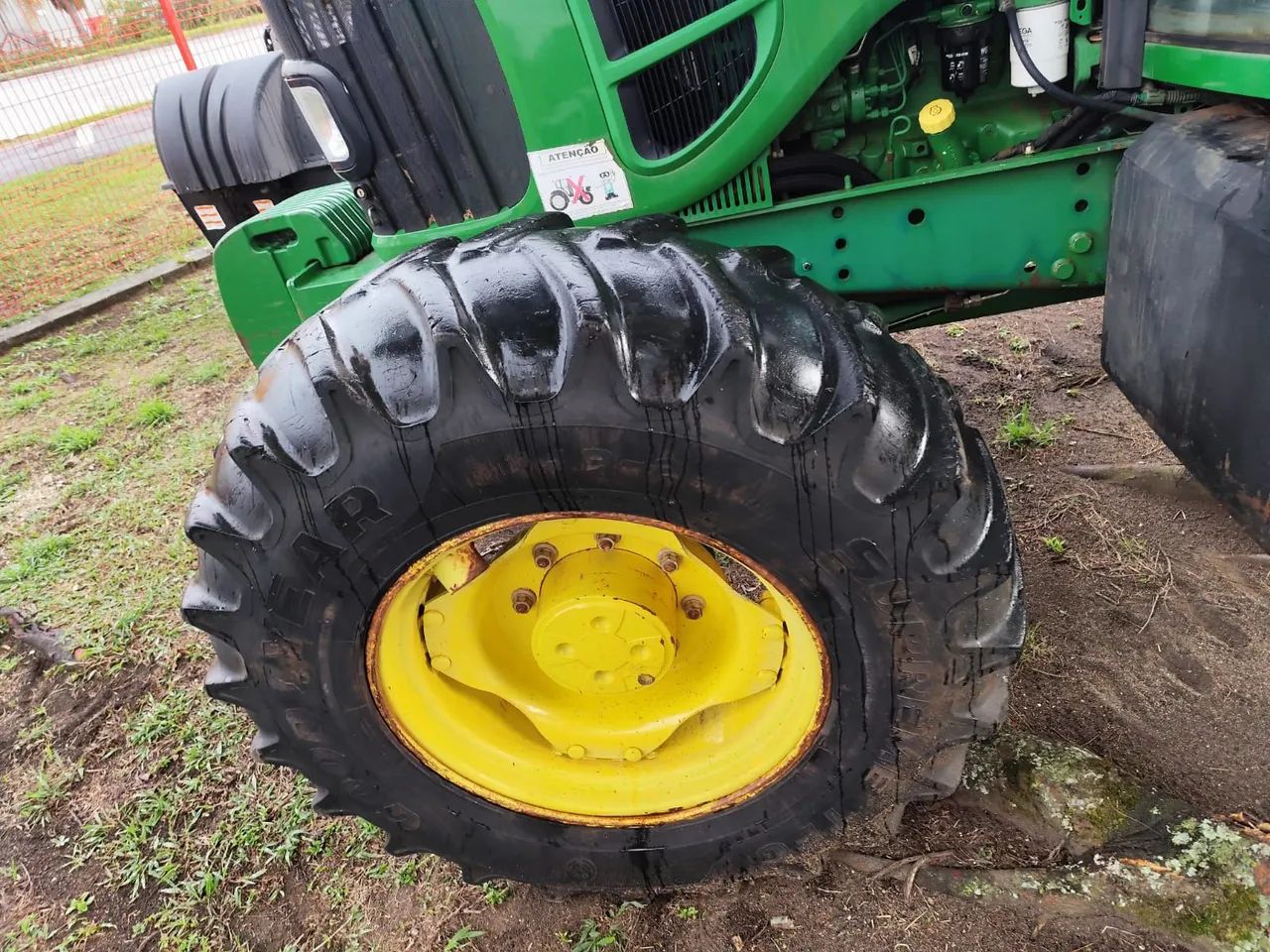 Trator John Deere 6.100j - Foto 4