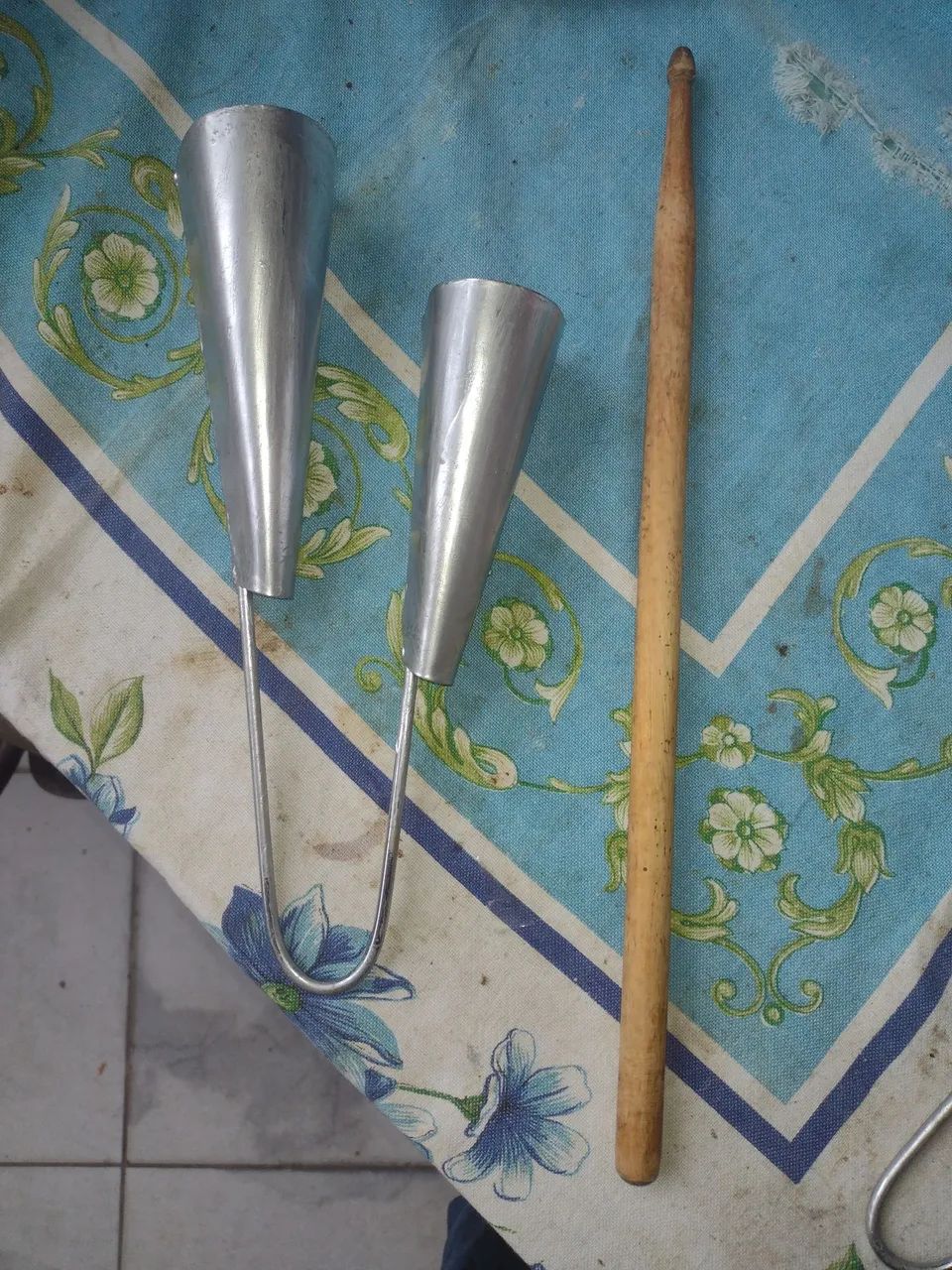 Agogo duplo de metal cor prata,a unidade - Foto 2