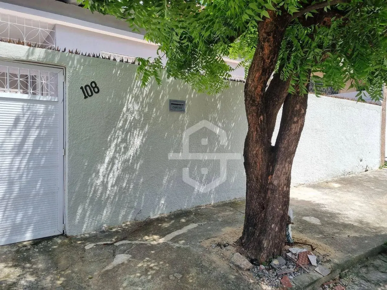 Casa com 3 dormitórios para alugar, 105 m² por R$ 1.874,46/mês - Presidente Kennedy - Fort