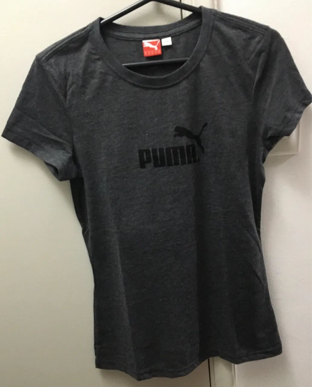CAMISETA FEMININA PUMA - Tam. P - NOVA e ORIGINAL - Foto 4