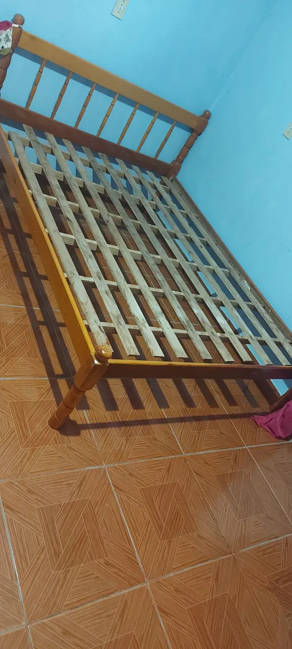 Cama de Madeira de Solteiro/ casal