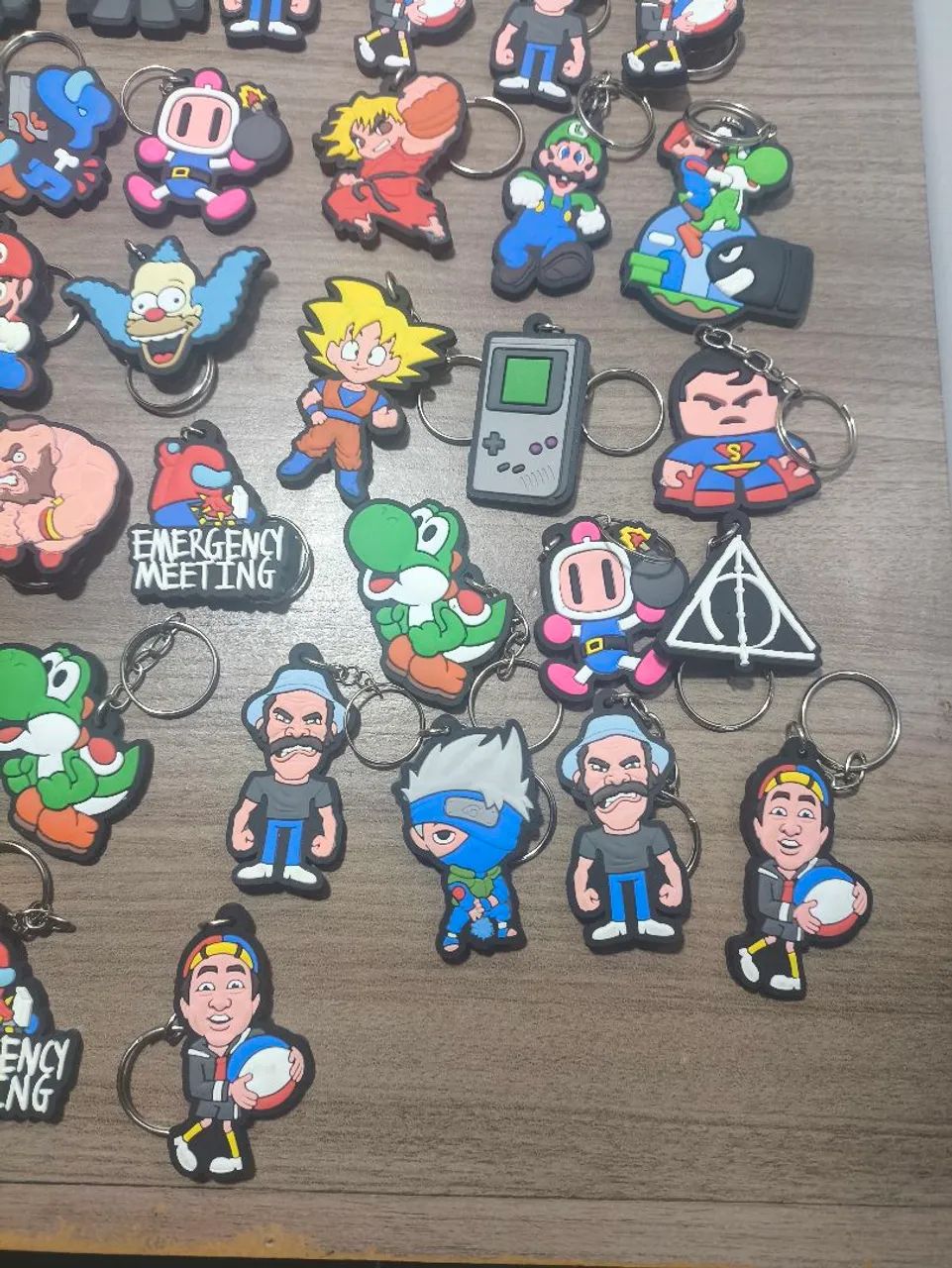 Lote de chaveiros geek, desenho animado, games - Foto 3