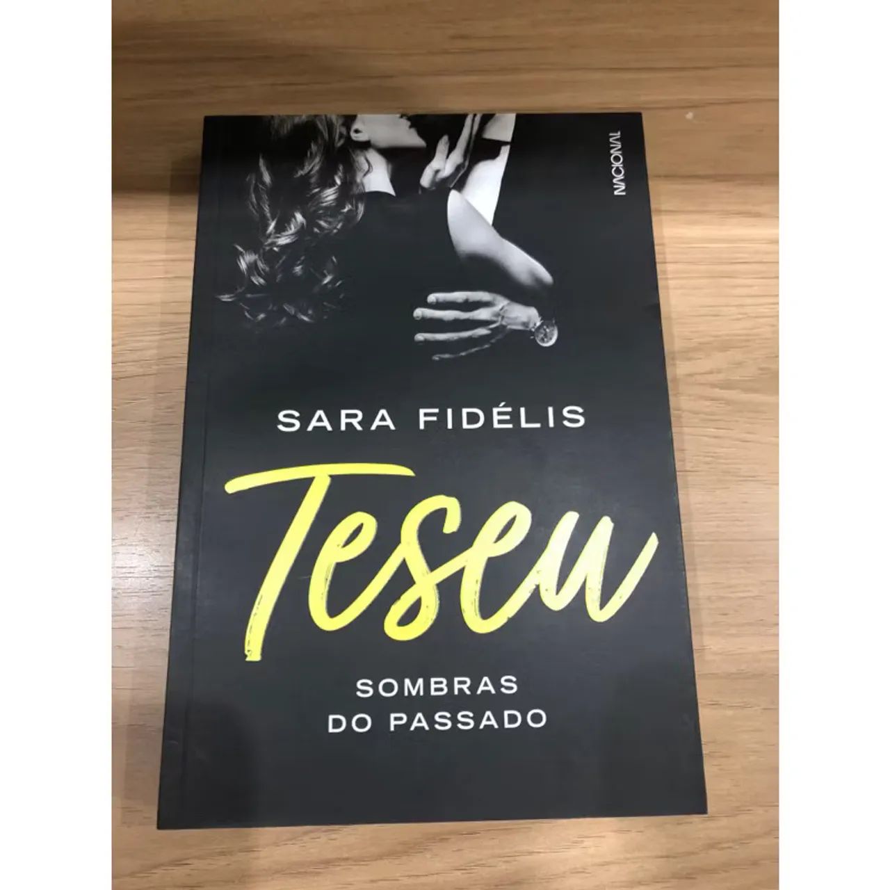 Teseu - Sombras do passado