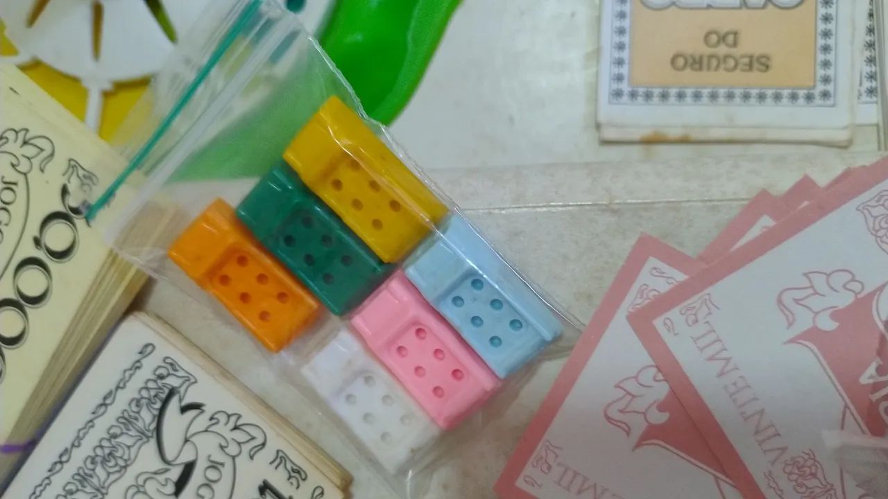 Brinquedo antigo jogo da vida - Foto 3