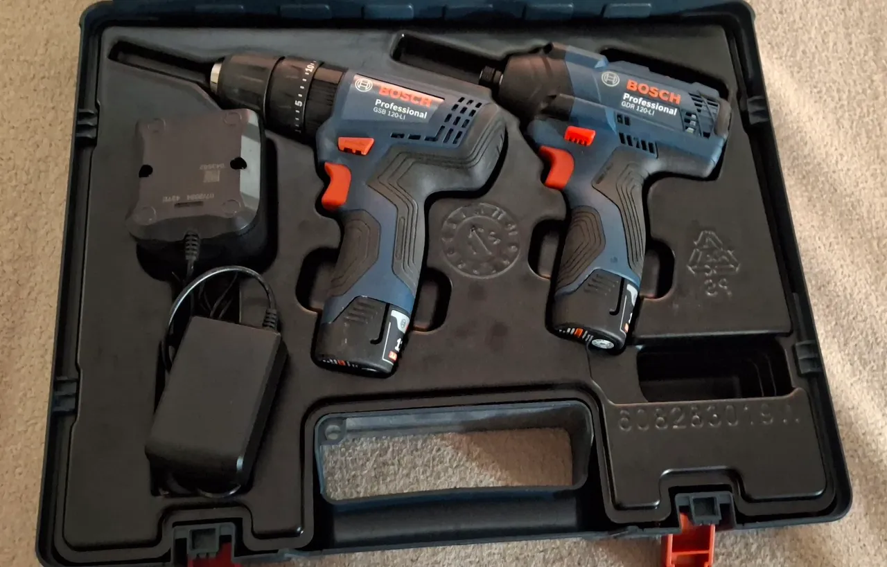 Parafusadeira e Furadeira Bosch 12V Profissional