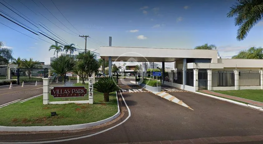 CASA TÉRREA COM 3 SUÍTES E PISCINA AQUECIDA.