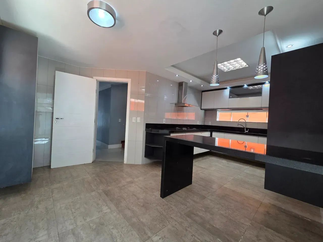 Casa com 4 quartos em condomínio - Foto 2