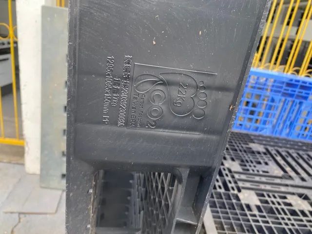 PALETES DE PLÁSTICO RESISTENTES - CAPACIDADE DE ATÉ 2 TONELADAS - Foto 3