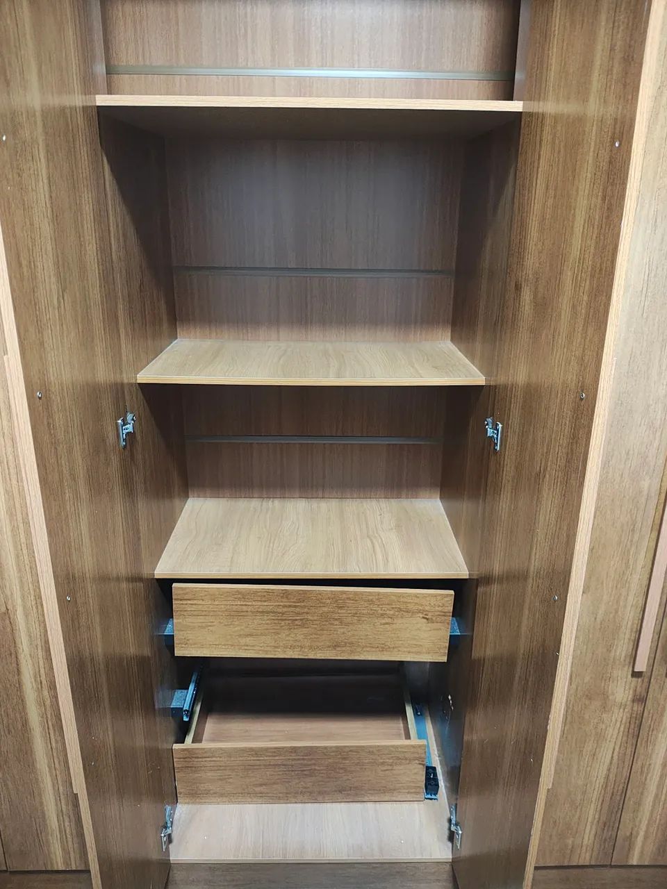 Guarda-roupa 6 portas  - Foto 3