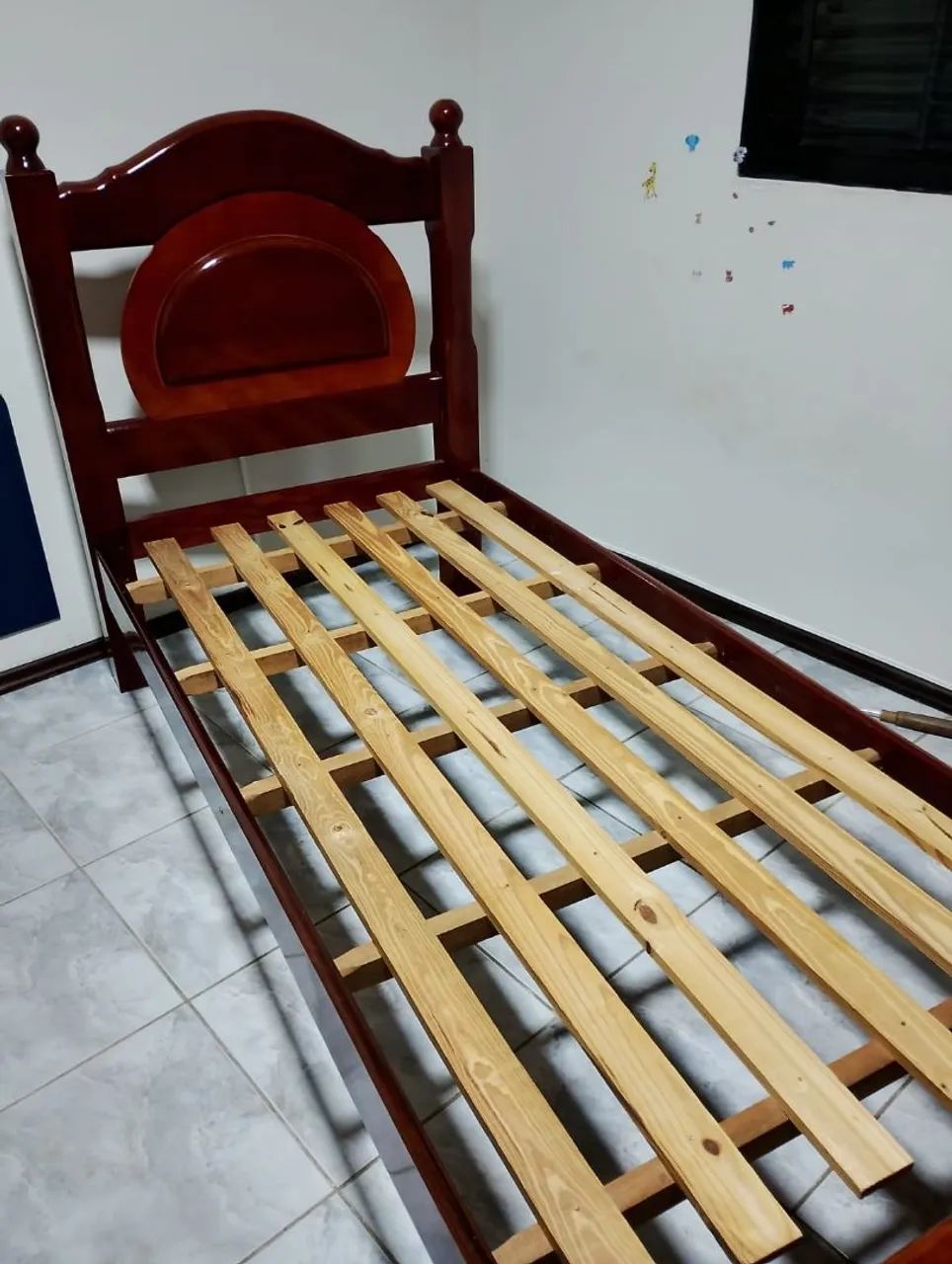 Cama de solteiro (Madeira de qualidade) - Foto 3