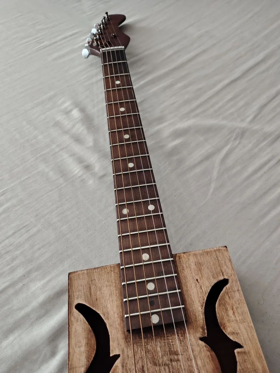 Guitarra Cigar box  - Foto 3
